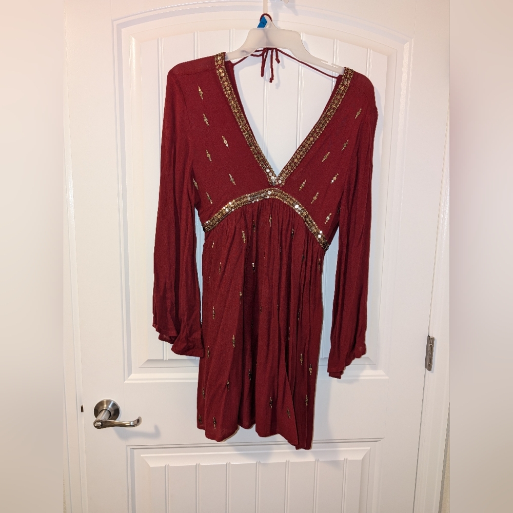 En creme holiday dress